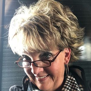 Meet your Posher, Karen